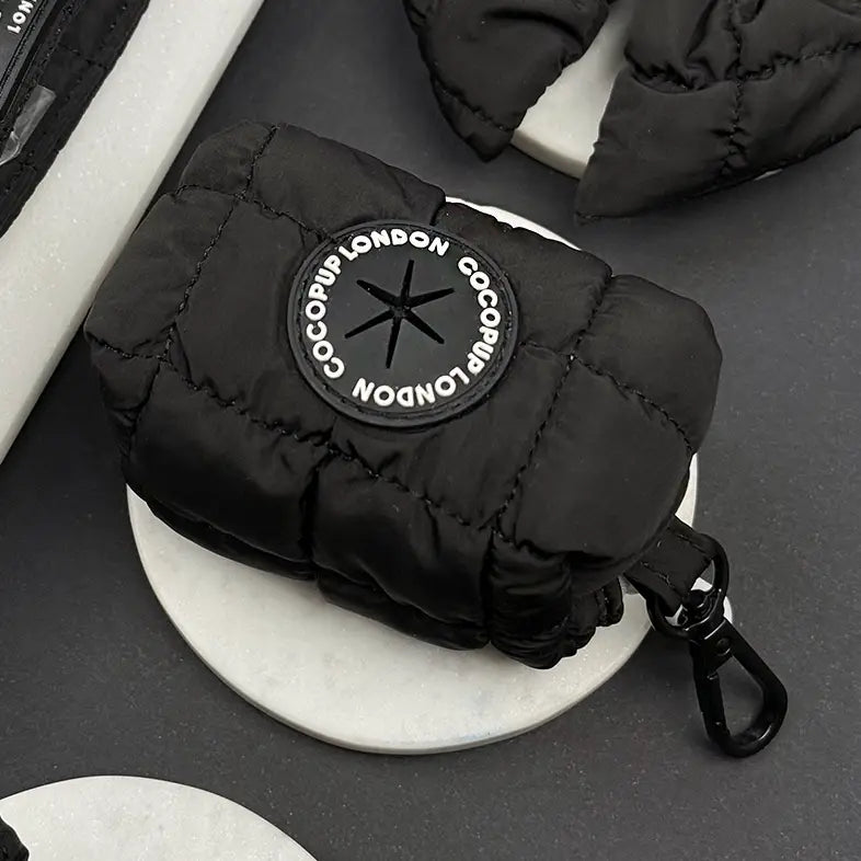 Distributeur de sacs à déjections noir matelassé