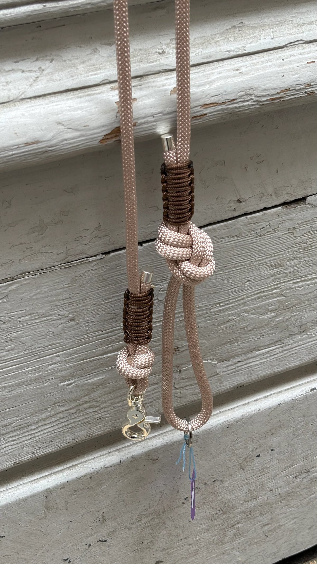 Beige multi-position thin lead