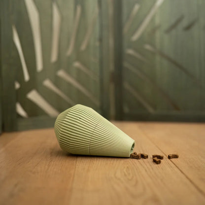 Green enrichment toy