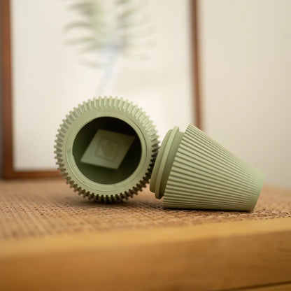 Green enrichment toy