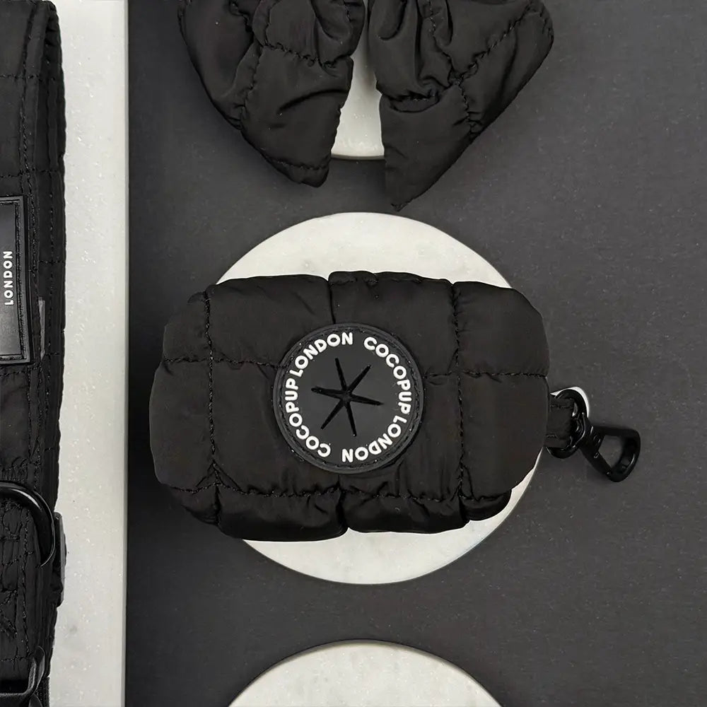 Distributeur de sacs à déjections noir matelassé