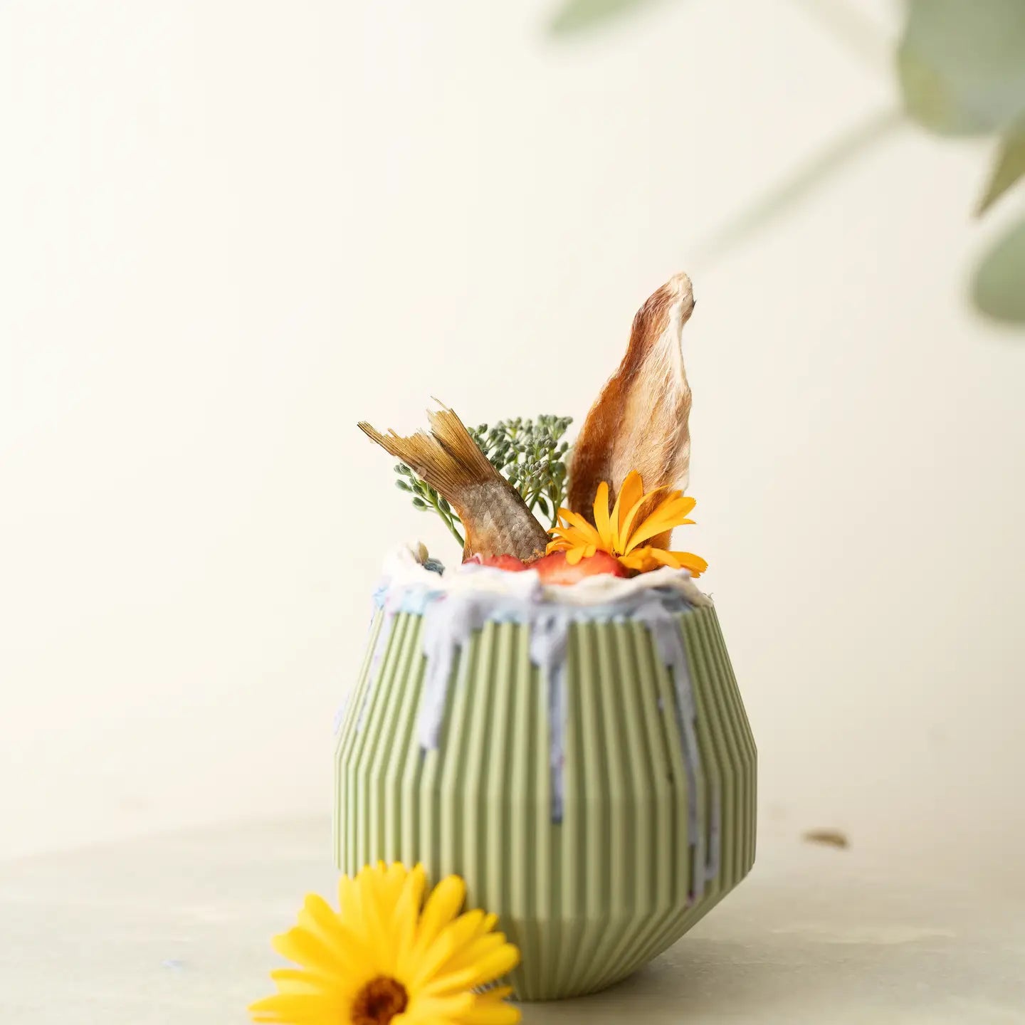 Green enrichment toy