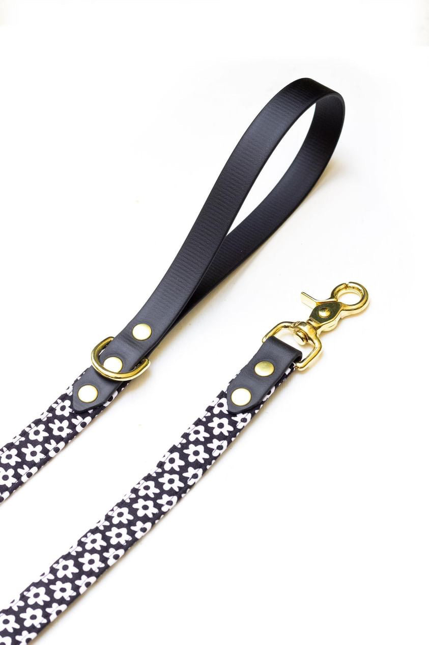 EXCLUSIVE - Daisy hands-free leash