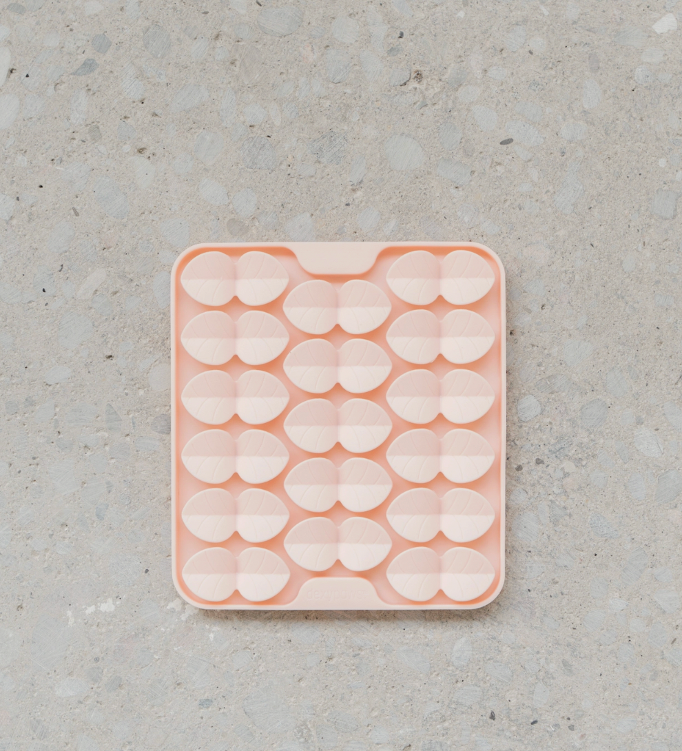 Tapis de léchage rose clair