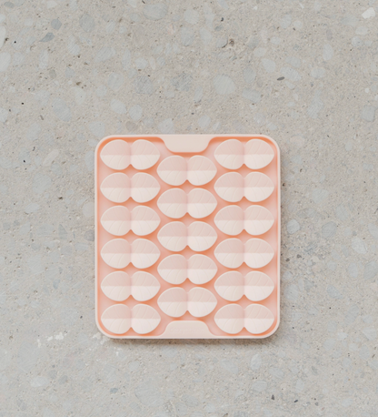 Tapis de léchage rose clair