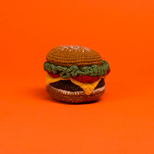 Jouet hamburger en crochet