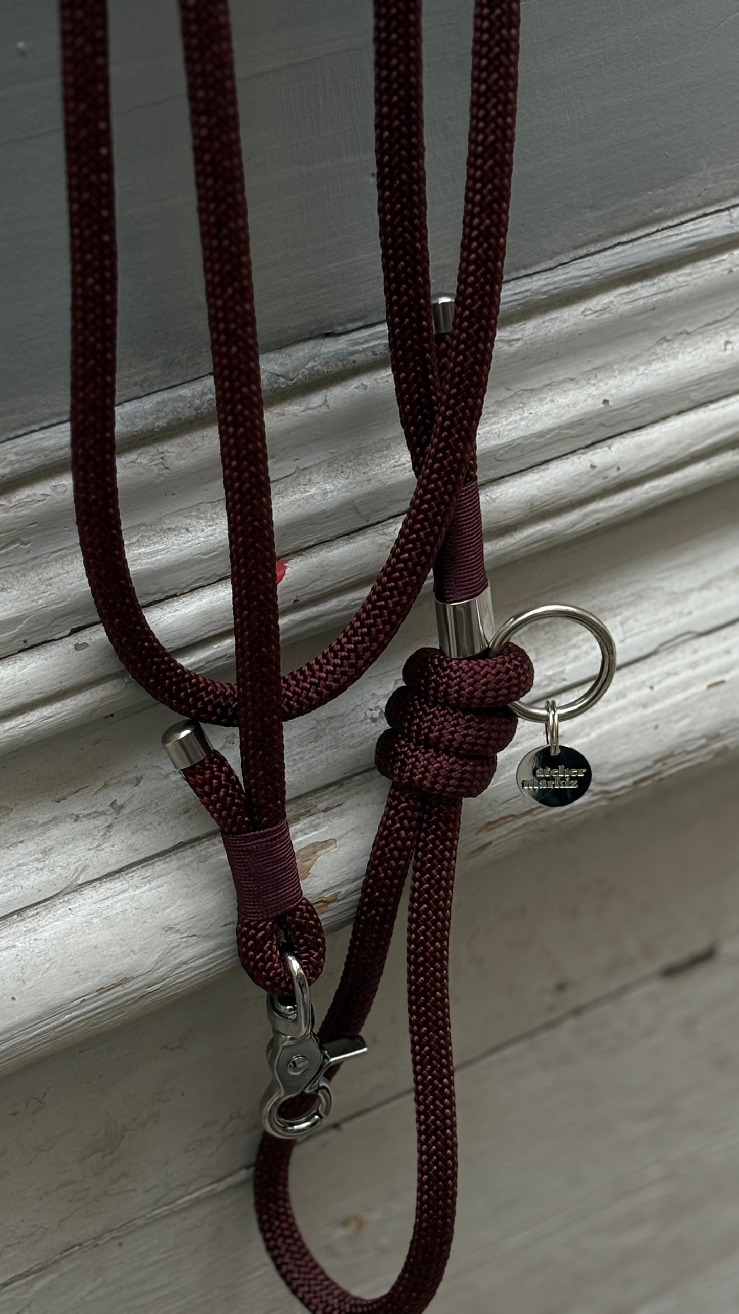 Saddle simple leash