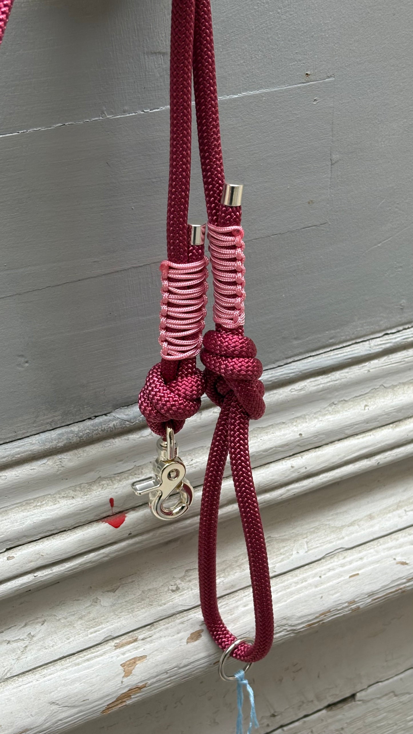 Ultra-light thin burgundy leash