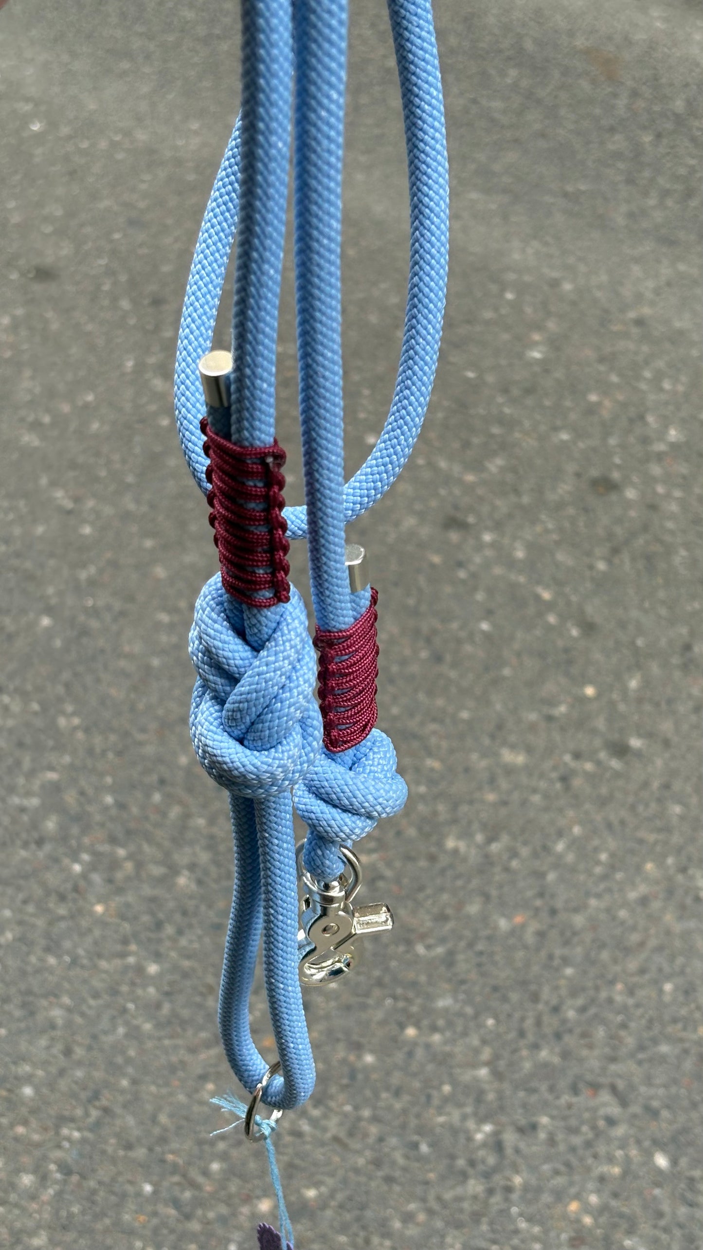 Laisse fine ultra-légère bleu ciel