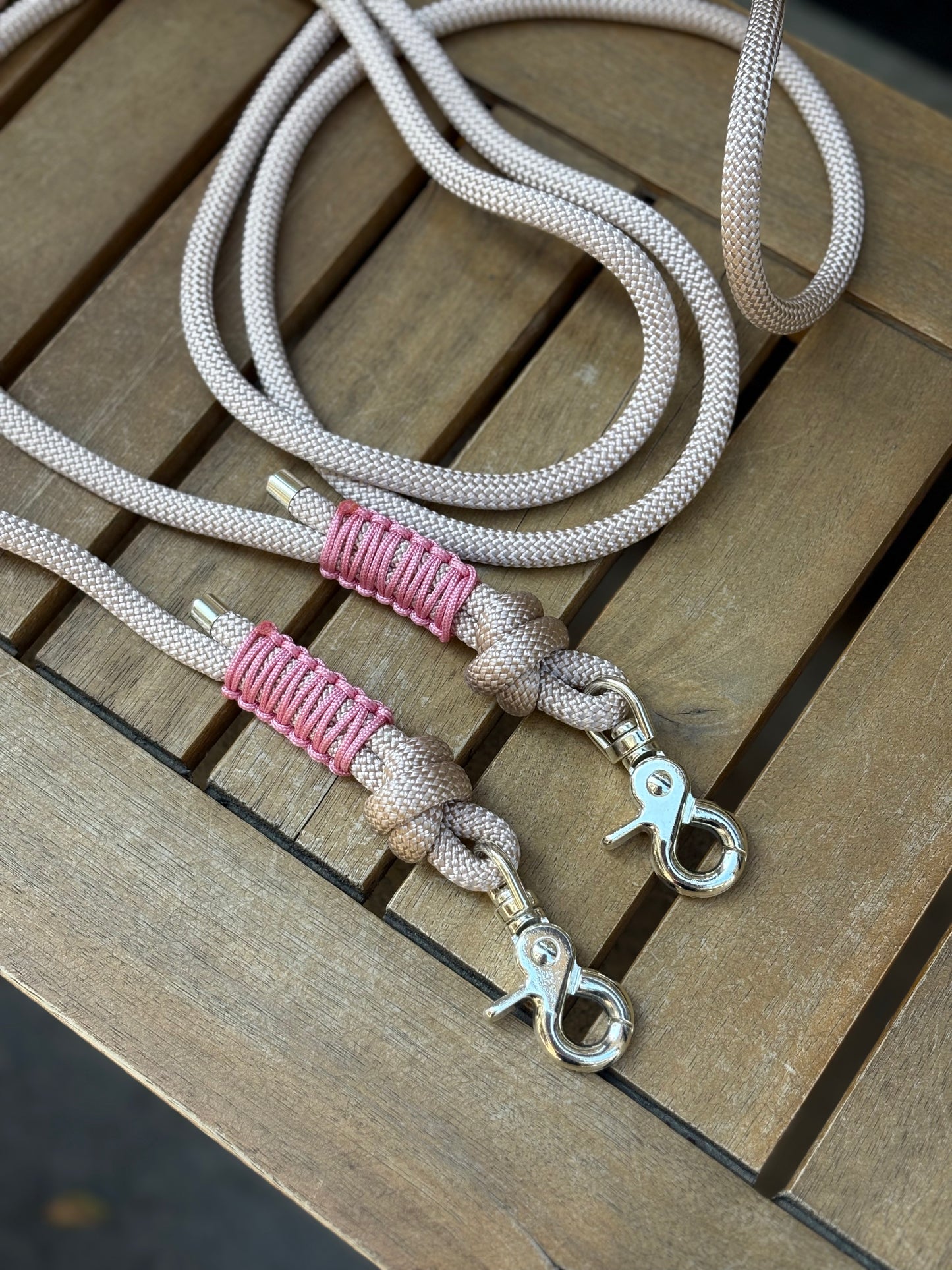 Laisse fine multi-position beige