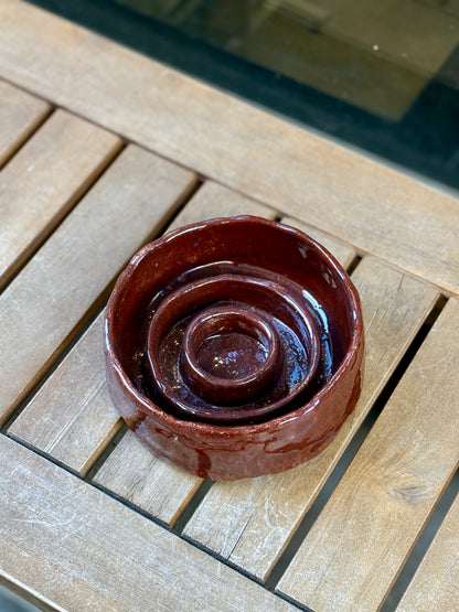 Petit bol anti-glouton en céramique - marron