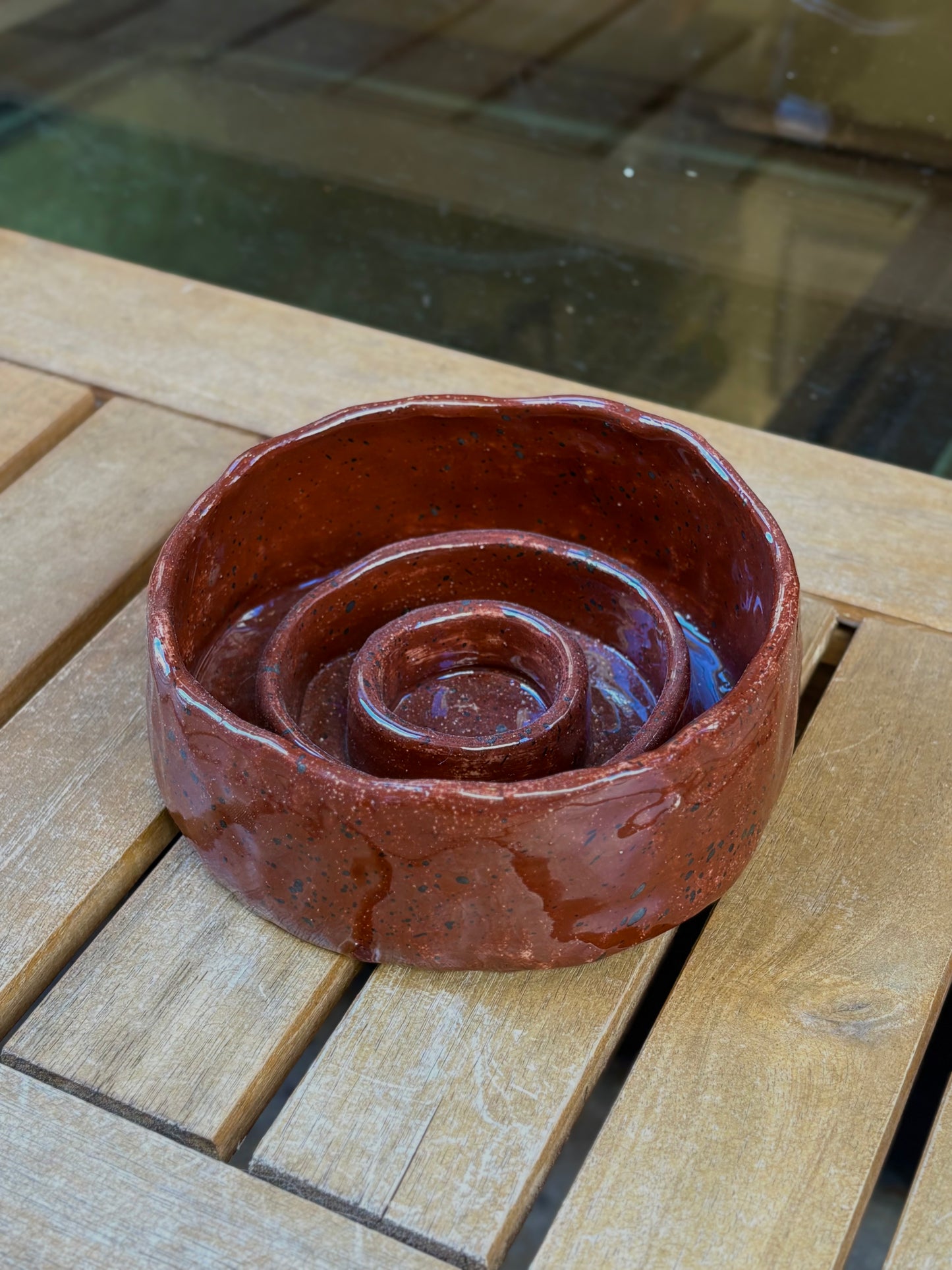 Petit bol anti-glouton en céramique - marron