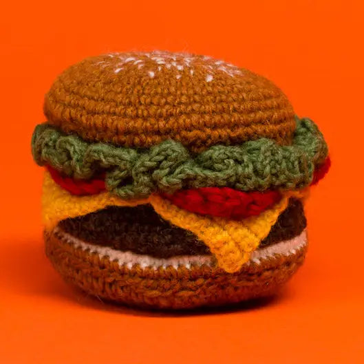 Jouet hamburger en crochet