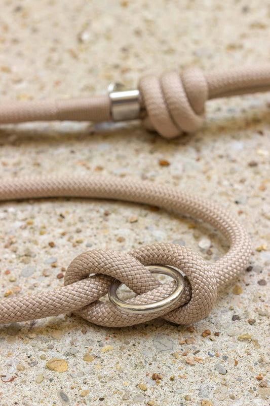 Laisse mains-libres en corde Latte