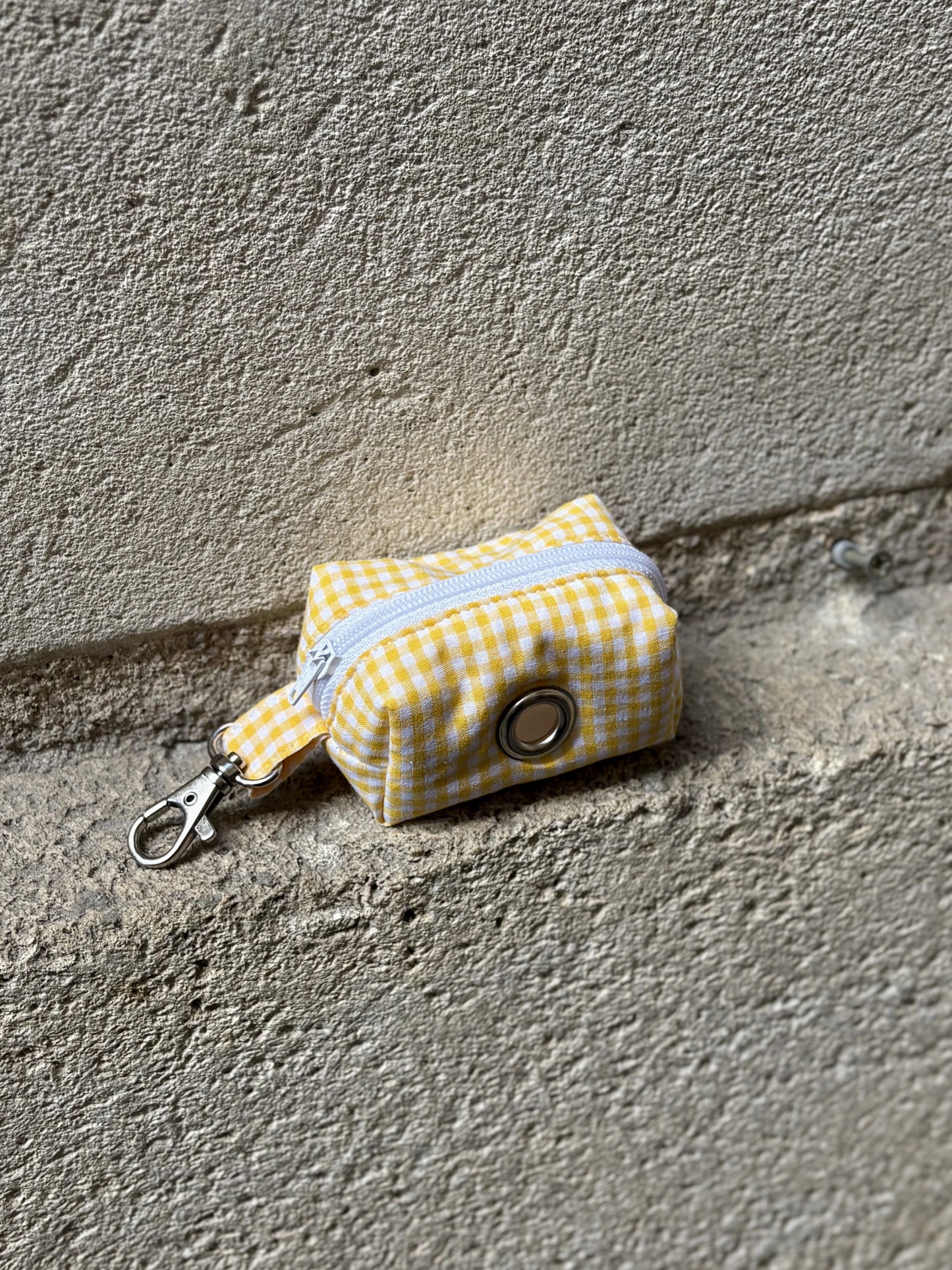 Porte-sacs à déjections vichy jaune