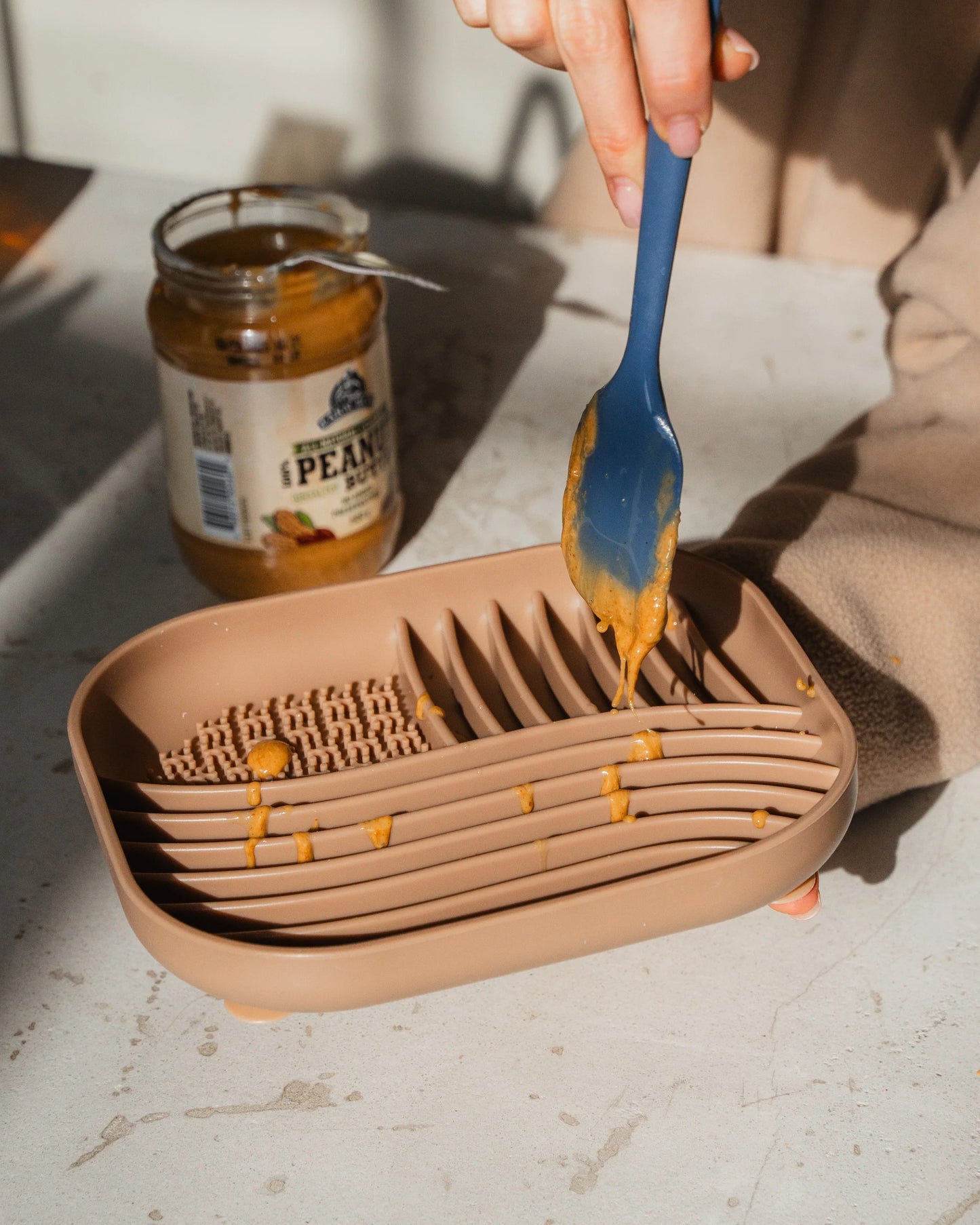 Tapis de léchage marron